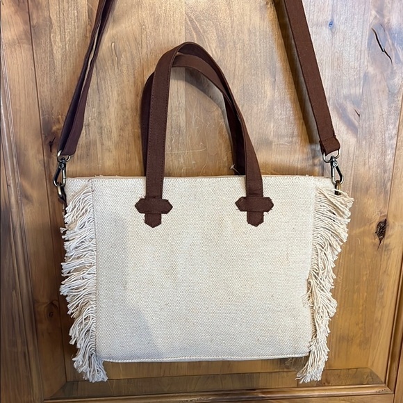 American & Beyond | Temur Leopard Fringe Tote w/ Crossbody Strap - Picture 7 of 13